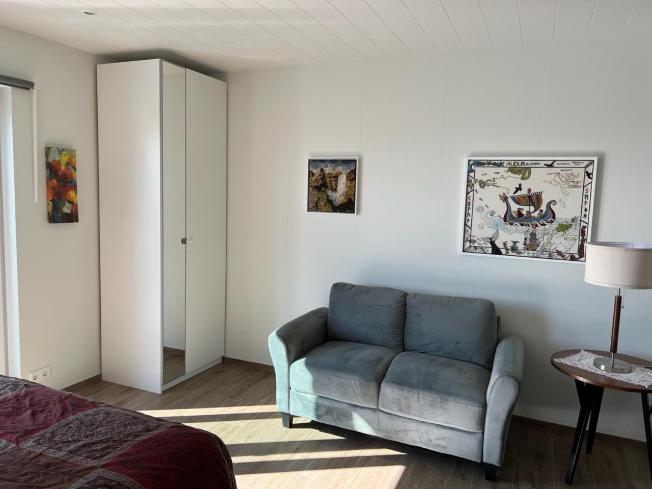 Laekjarkot Rooms And Cottages With Kitchen Borgarnes Exteriör bild