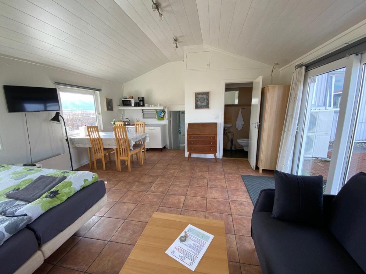 Laekjarkot Rooms And Cottages With Kitchen Borgarnes Exteriör bild